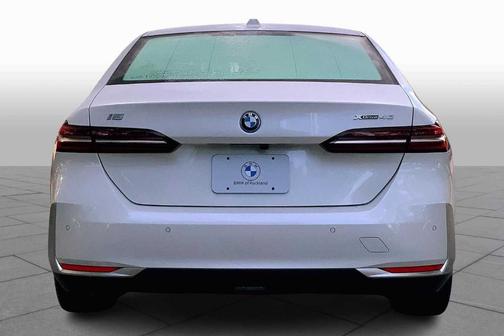 2025 BMW i5 xDrive40