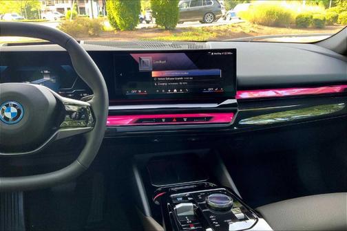 2025 BMW i5 xDrive40