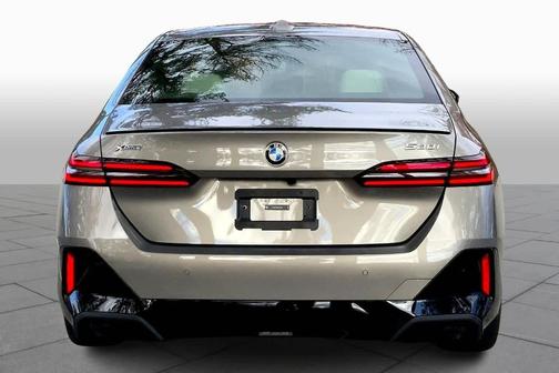 2025 BMW 530 i xDrive