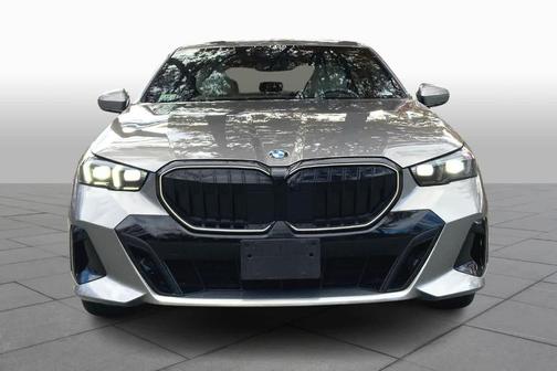 2025 BMW 530 i xDrive