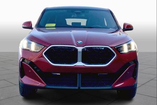 Vegas Red Metallic 2026 BMW X2 xDrive28i