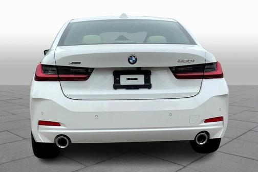 2025 BMW 330 i xDrive