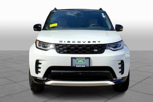 2025 Land Rover Discovery P300 Dynamic SE
