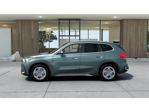 Cape York Green Metallic 2026 BMW X1 xDrive28i
