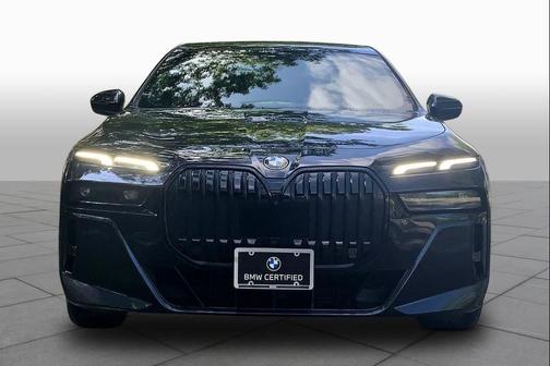 Carbon Black Metallic 2023 BMW 740 i