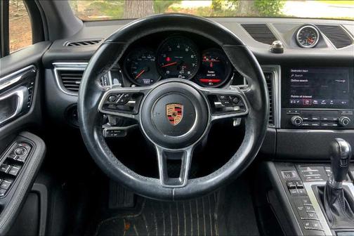 2018 Porsche Macan Sport Edition