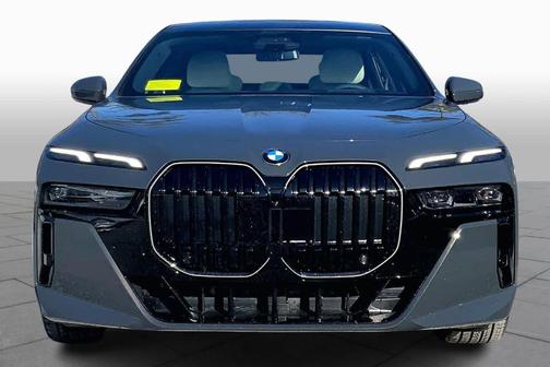 2026 BMW 740 i xDrive