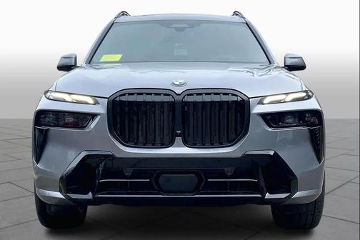 Gray Metallic 2026 BMW X7 xDrive40i