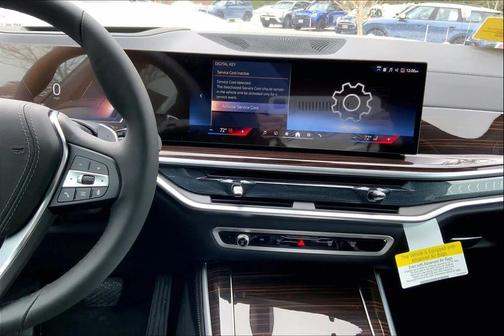 Mineral White Metallic 2026 BMW X5 xDrive40i