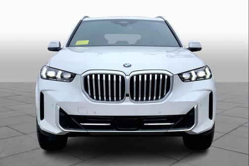 Mineral White Metallic 2026 BMW X5 xDrive40i