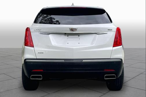 Crystal White Tricoat 2019 Cadillac XT5 Luxury