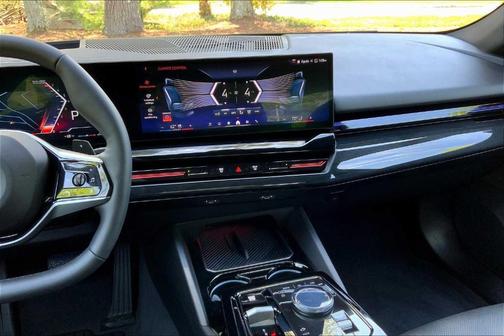 2024 BMW 530 i xDrive
