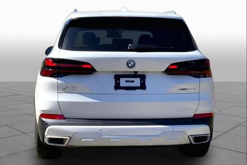 Mineral White Metallic 2026 BMW X5 PHEV xDrive50e