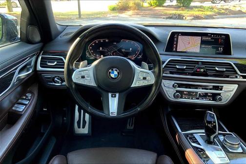 2022 BMW 750 i xDrive