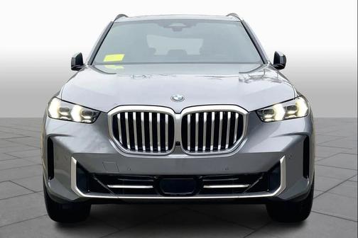 Gray Metallic 2026 BMW X5 xDrive40i