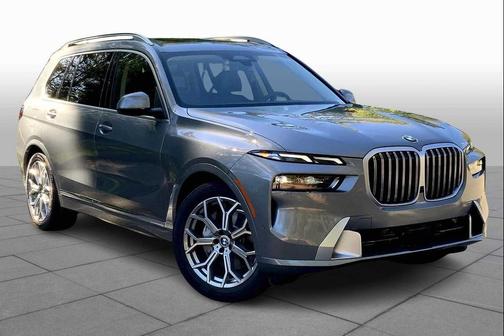 Gray Metallic 2026 BMW X7 xDrive40i