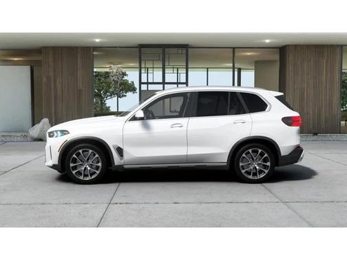 Mineral White Metallic 2026 BMW X5 xDrive40i