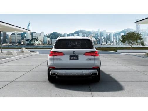 Mineral White Metallic 2026 BMW X5 xDrive40i