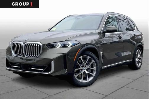 Manhattan Green Metallic 2026 BMW X5 PHEV xDrive50e
