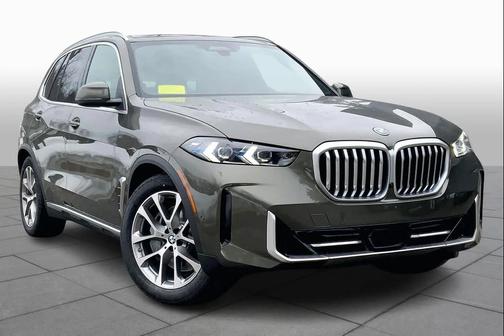 Manhattan Green Metallic 2026 BMW X5 PHEV xDrive50e