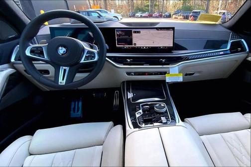 Manhattan Green Metallic 2026 BMW X7 M60i