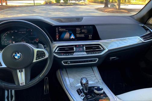 2021 BMW X5 M50i
