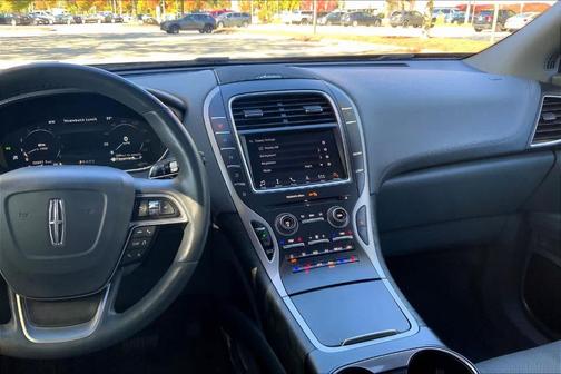 2019 Lincoln Nautilus Reserve