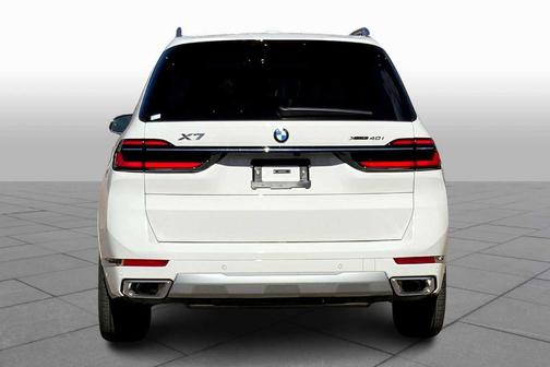 2025 BMW X7 xDrive40i