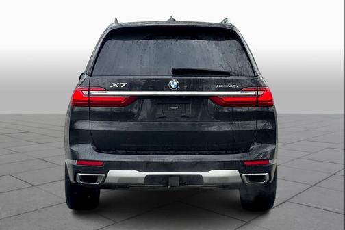 Black Sapphire Metallic 2020 BMW X7 xDrive40i