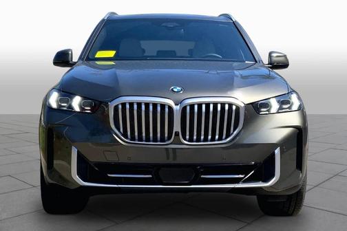 Manhattan Green Metallic 2026 BMW X5 xDrive40i