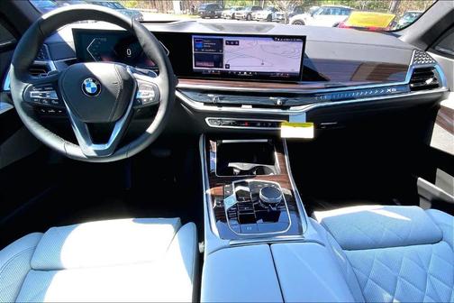 Manhattan Green Metallic 2026 BMW X5 xDrive40i