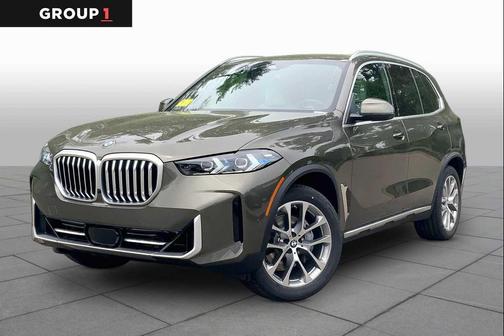 Manhattan Green Metallic 2026 BMW X5 xDrive40i