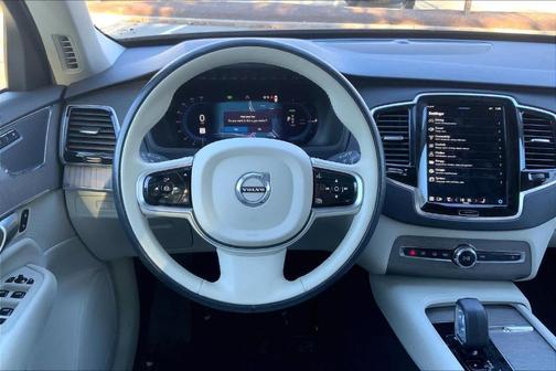 2023 Volvo XC90 Recharge Plug-In Hybrid T8 Plus 6-Seater