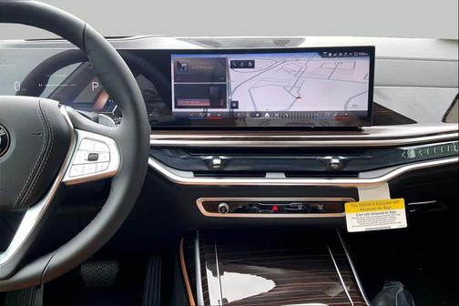 Manhattan Green Metallic 2027 BMW X7 xDrive40i