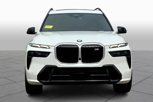 2025 BMW X7 M60i