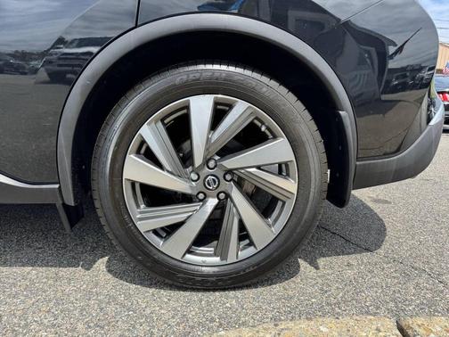 Magnetic Black Pearl 2019 Nissan Murano SL
