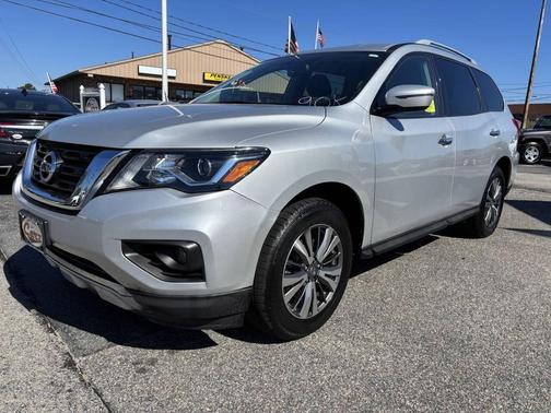 2019 Nissan Pathfinder SV