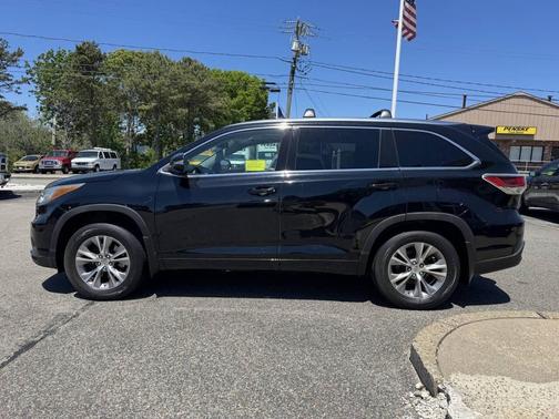 Attitude Black Metallic 2015 Toyota Highlander XLE