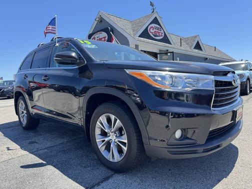 Attitude Black Metallic 2015 Toyota Highlander XLE