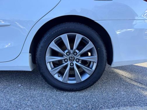 2016 Toyota Camry XLE