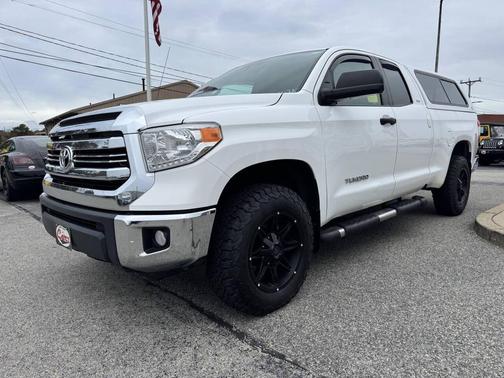 2017 Toyota Tundra SR5