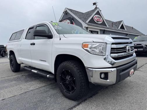 2017 Toyota Tundra SR5