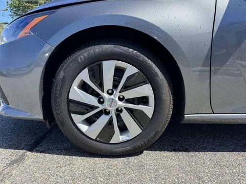 Gun Metallic 2022 Nissan Altima S FWD