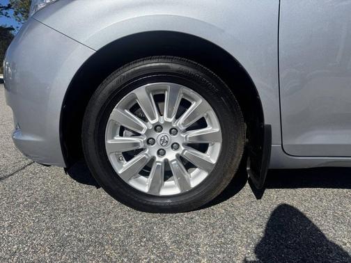 2015 Toyota Sienna LE