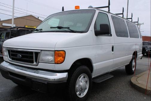 2003 Ford E350 Super Duty XL Wagon