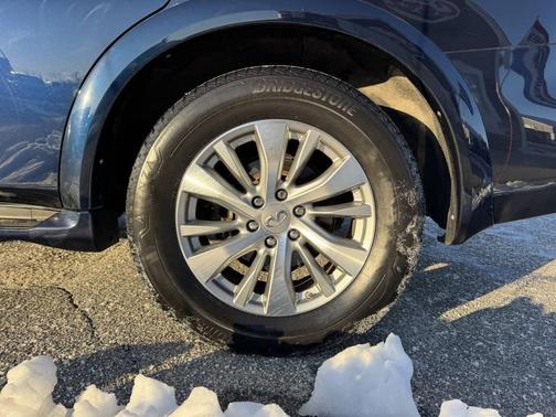 2017 INFINITI QX80 Base