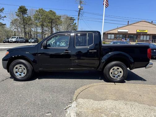 Super Black 2013 Nissan Frontier S