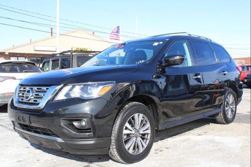 2017 Nissan Pathfinder SL
