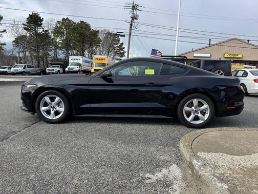 2015 Ford Mustang V6