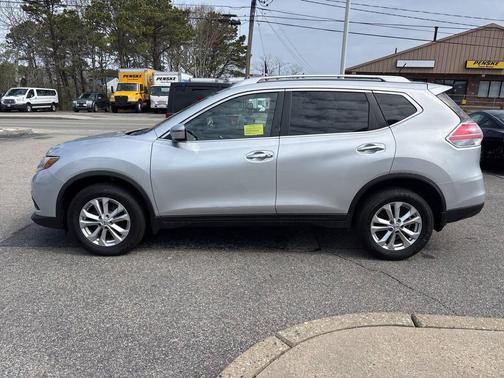 Gun Metallic 2016 Nissan Rogue SV